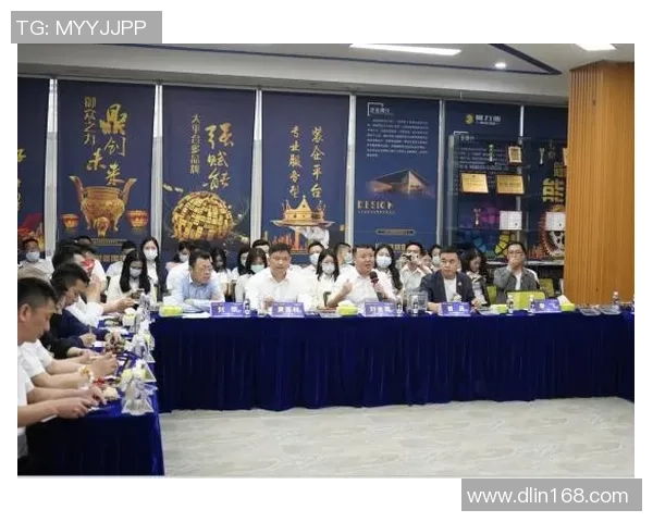 多特传奇保罗兰伯特访问武汉与武汉联镇展开深度交流活动